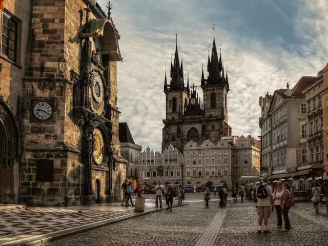PRAGUE 5 Jewels of Europe holiday package